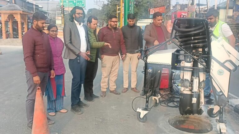देहरादून स्मार्ट सिटी की नई सराहनीय पहल, अब रोबोटिक मशीन से होगी सीवर मैनहोल की सफाई 