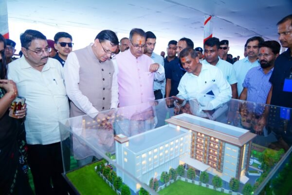 58 करोड़ की लागत से बनने वाले ग्राम्य विकास भवन का मुख्यमंत्री पुष्कर सिंह धामी ने किया शिलान्यास