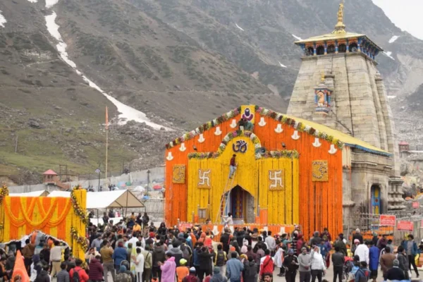 शीतकालीन के लिए बाबा केदारनाथ धाम के कपाट हुए बंद, दर्शनों के लिए श्रद्धालुओं को करना होगा 6 महीने का इंतजार
