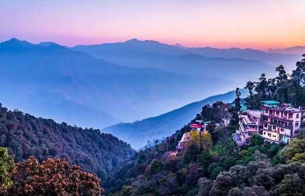 वाडिया हिमालय भूविज्ञान संस्थान के अध्ययन में मसूरी के इन क्षेत्रों पर भूस्खलन का बड़ा खतरा, यहां पढ़े – .