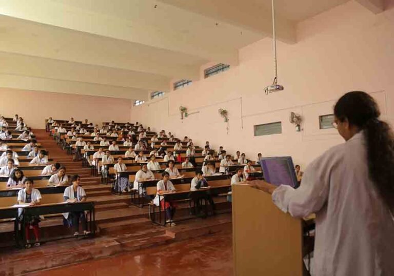 राज्य के 7 राजकीय मेडिकल कॉलेजों में असिस्टेंट प्रोफेसरों की कमी दूर होगी, यहाँ पढ़े – .